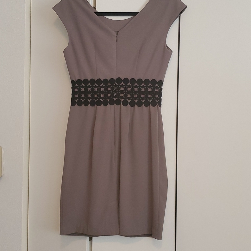 Darling Adelaide cocktail dress - Picture 2 of 3